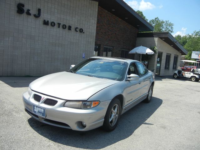 2000 Pontiac Grand Prix XUV SLE 4WD