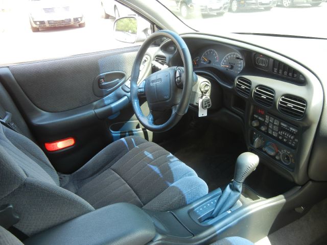 2000 Pontiac Grand Prix XUV SLE 4WD