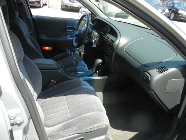 2000 Pontiac Grand Prix XUV SLE 4WD