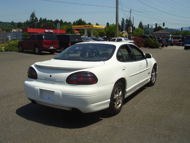 2000 Pontiac Grand Prix 4dr Quad Cab WB 4WD SLT