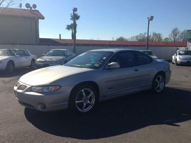 2000 Pontiac Grand Prix 335xi Coupe AWD