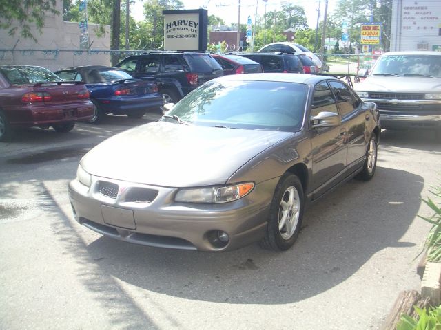 2000 Pontiac Grand Prix XUV SLE 4WD