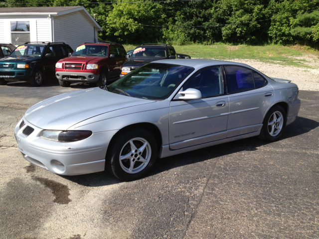 2000 Pontiac Grand Prix XUV SLE 4WD