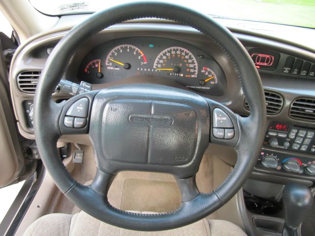 2000 Pontiac Grand Prix Sportback LS