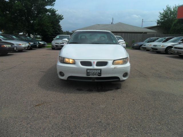 2000 Pontiac Grand Prix Sportback LS