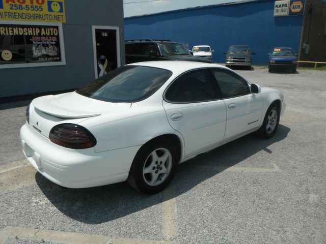 2000 Pontiac Grand Prix Sport -5 Speed-stick-4x4