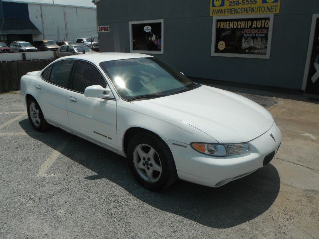 2000 Pontiac Grand Prix Sport -5 Speed-stick-4x4