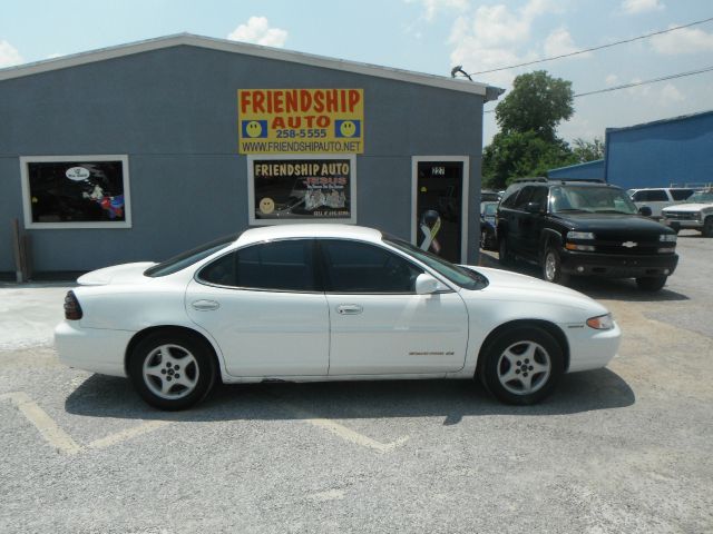 2000 Pontiac Grand Prix Sport -5 Speed-stick-4x4