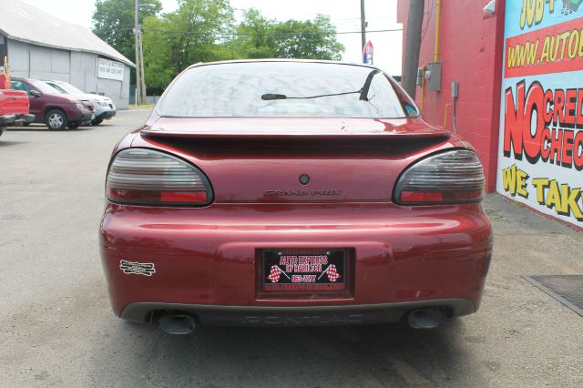 2000 Pontiac Grand Prix 4dr Quad Cab WB 4WD SLT