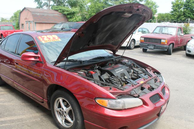 2000 Pontiac Grand Prix 4dr Quad Cab WB 4WD SLT