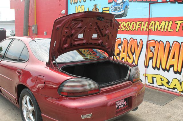 2000 Pontiac Grand Prix 4dr Quad Cab WB 4WD SLT