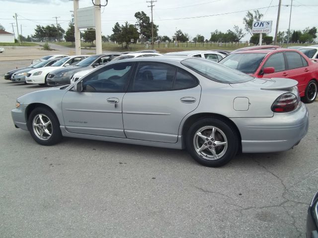 2000 Pontiac Grand Prix XUV SLE 4WD