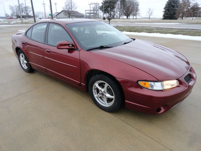 2000 Pontiac Grand Prix XUV SLE 4WD