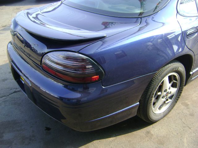 2001 Pontiac Grand Prix XUV SLE 4WD