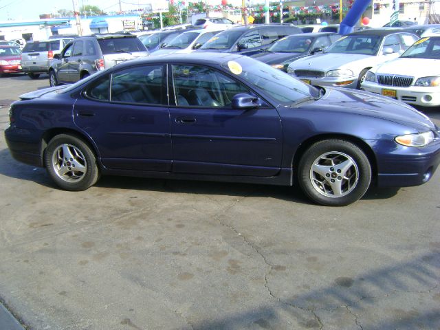 2001 Pontiac Grand Prix XUV SLE 4WD