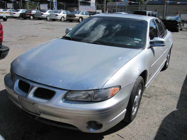 2001 Pontiac Grand Prix 4dr Quad Cab WB 4WD SLT