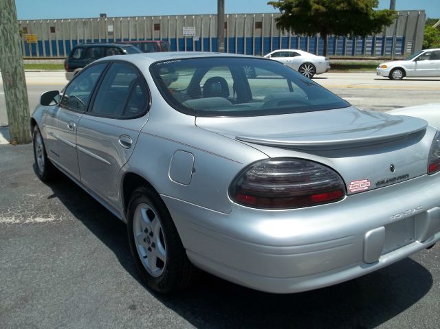 2001 Pontiac Grand Prix Sport -5 Speed-stick-4x4