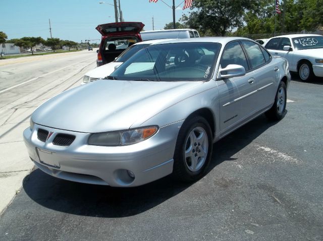 2001 Pontiac Grand Prix Sport -5 Speed-stick-4x4