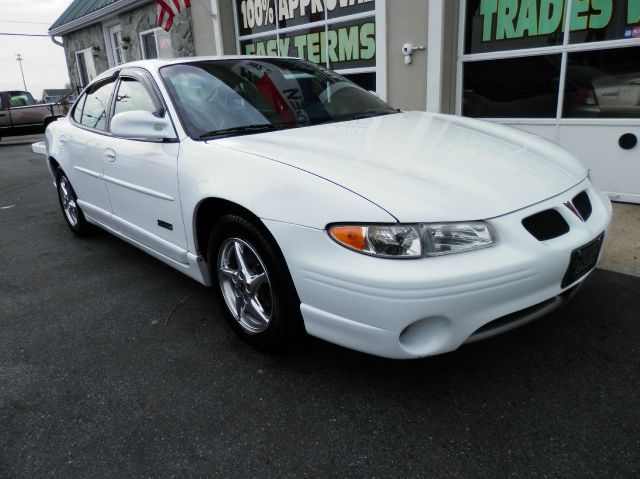 2001 Pontiac Grand Prix 4dr Quad Cab WB 4WD SLT