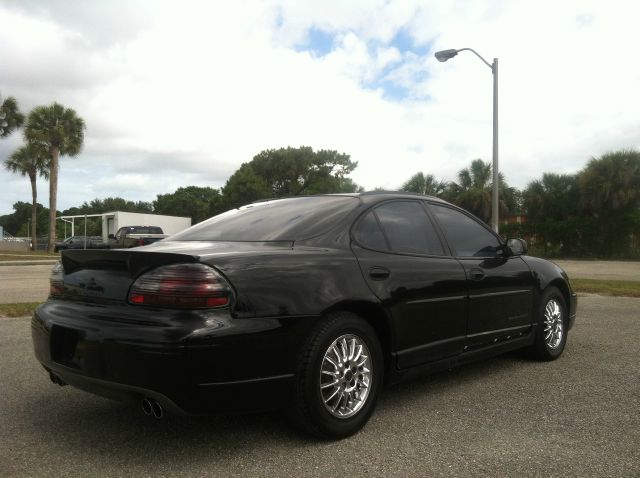 2001 Pontiac Grand Prix XUV SLE 4WD