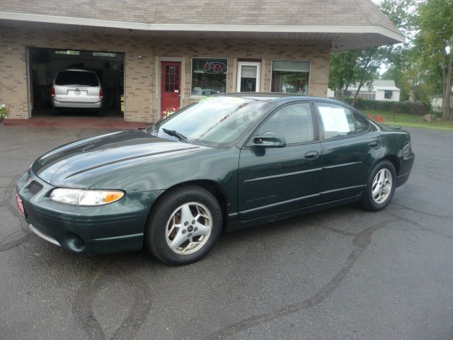 2001 Pontiac Grand Prix XUV SLE 4WD