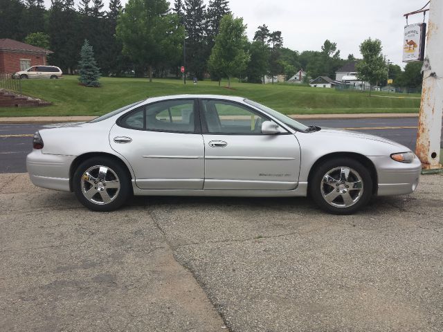 2001 Pontiac Grand Prix XUV SLE 4WD