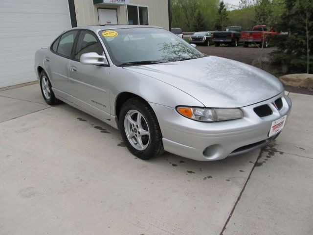 2001 Pontiac Grand Prix XUV SLE 4WD