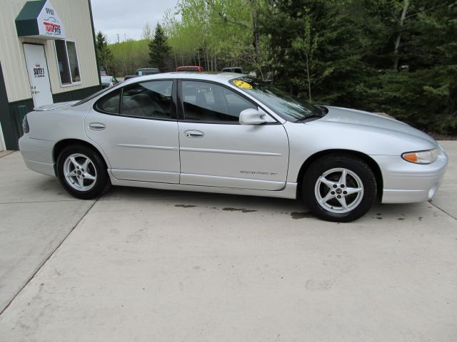 2001 Pontiac Grand Prix XUV SLE 4WD