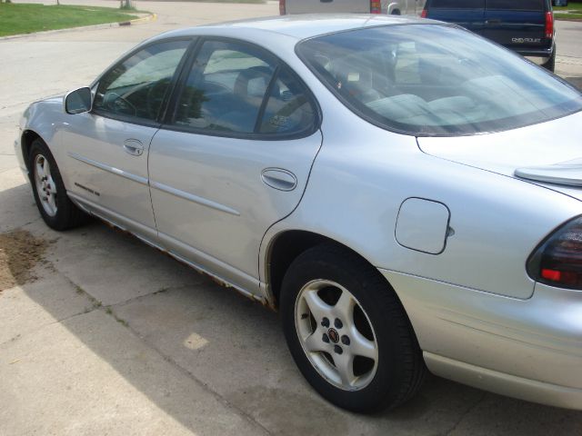 2001 Pontiac Grand Prix Sport -5 Speed-stick-4x4