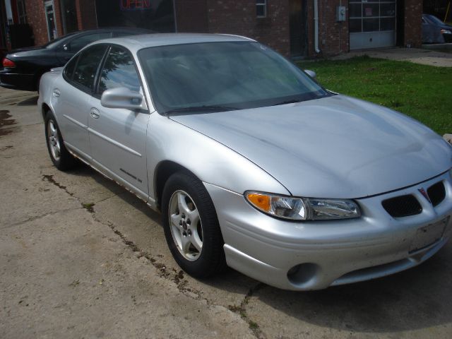 2001 Pontiac Grand Prix Sport -5 Speed-stick-4x4