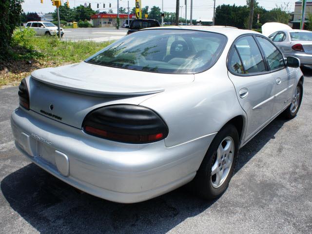 2001 Pontiac Grand Prix G2500 Van