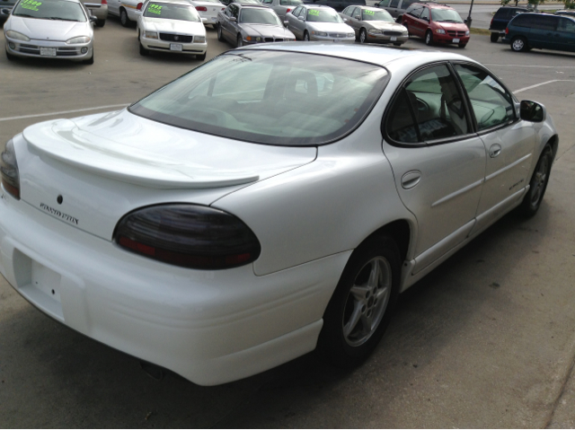 2001 Pontiac Grand Prix XUV SLE 4WD