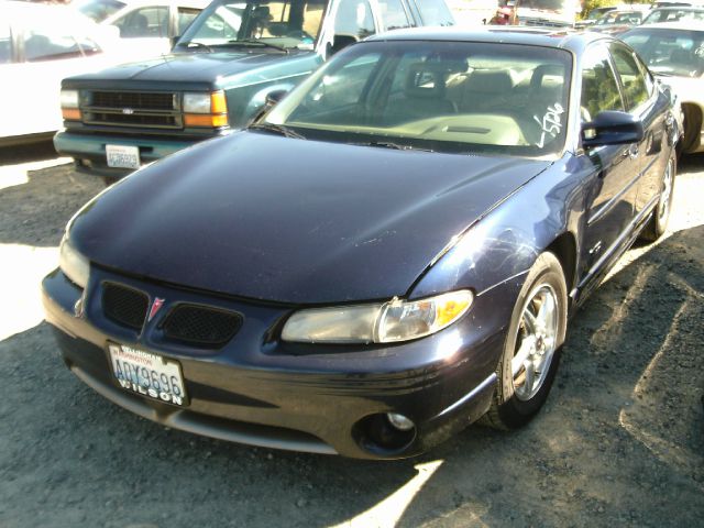 2001 Pontiac Grand Prix 4dr Quad Cab WB 4WD SLT