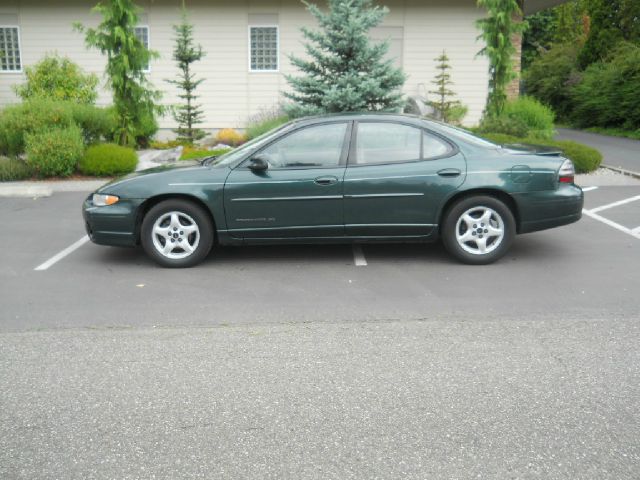 2001 Pontiac Grand Prix Sport -5 Speed-stick-4x4