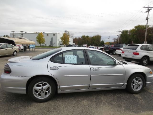 2001 Pontiac Grand Prix XUV SLE 4WD