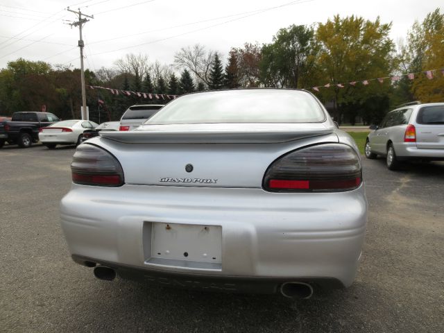 2001 Pontiac Grand Prix XUV SLE 4WD