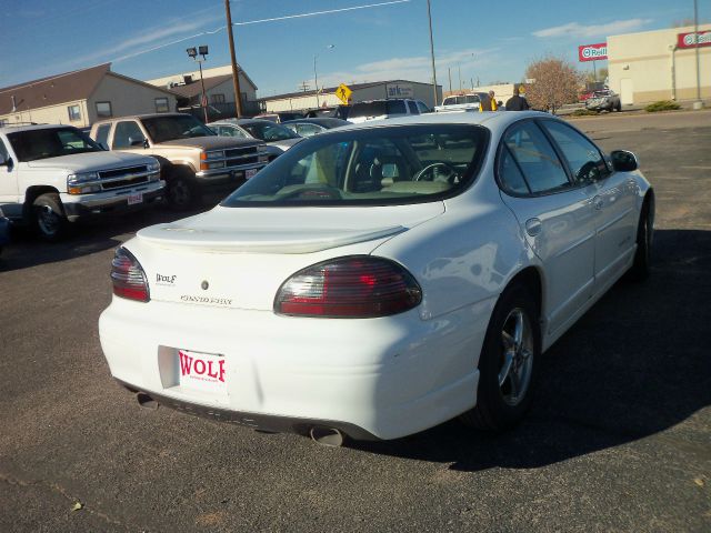 2001 Pontiac Grand Prix XUV SLE 4WD