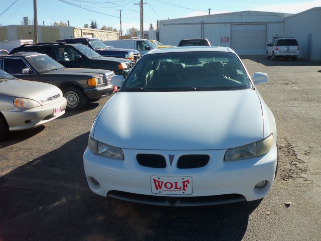 2001 Pontiac Grand Prix XUV SLE 4WD