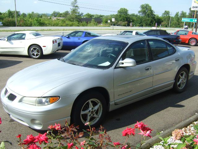 2001 Pontiac Grand Prix XUV SLE 4WD