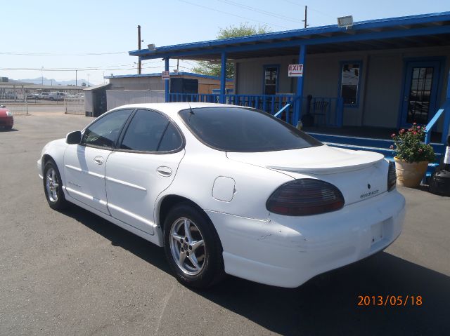 2001 Pontiac Grand Prix XUV SLE 4WD