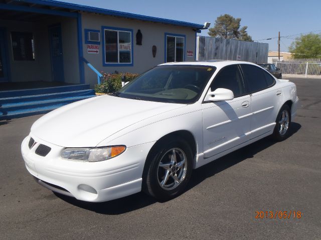 2001 Pontiac Grand Prix XUV SLE 4WD