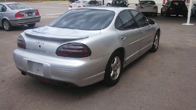 2001 Pontiac Grand Prix 4dr Quad Cab WB 4WD SLT