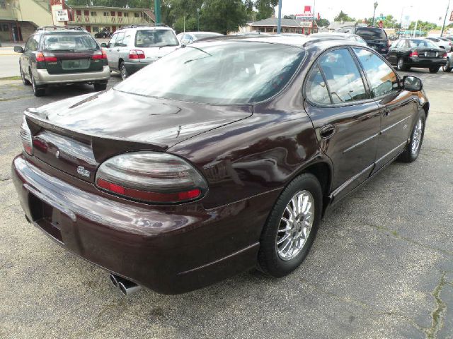 2002 Pontiac Grand Prix W/ Navi, 2xresrearcam