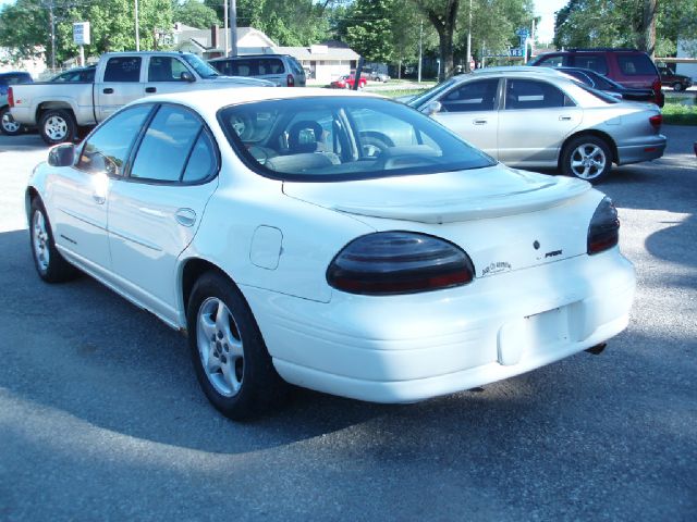 2002 Pontiac Grand Prix SE