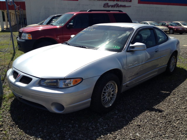 2002 Pontiac Grand Prix 335xi Coupe AWD