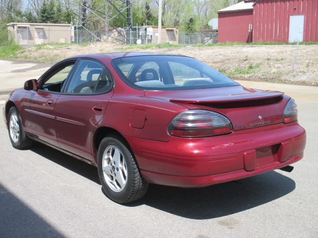 2003 Pontiac Grand Prix LS Flex Fuel 4x4 This Is One Of Our Best Bargains