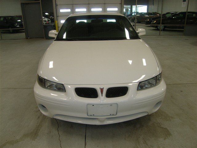 2003 Pontiac Grand Prix 4WD Supercrew Styleside 5-1/2 Ft Box XLT