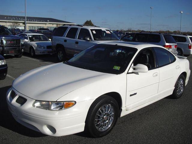 2003 Pontiac Grand Prix 4dr Quad Cab WB 4WD SLT