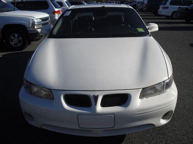 2003 Pontiac Grand Prix 4dr Quad Cab WB 4WD SLT