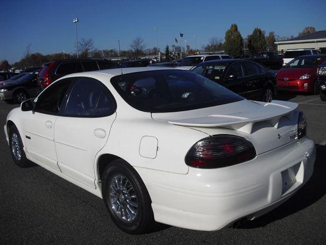 2003 Pontiac Grand Prix 4dr Quad Cab WB 4WD SLT